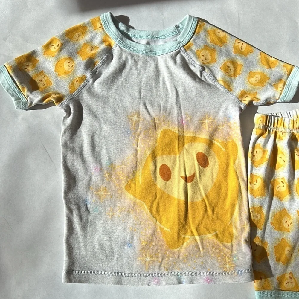 Disney Wish Star Pajama Set Kids 2 piece shorts and T-shirts size 7 yellow